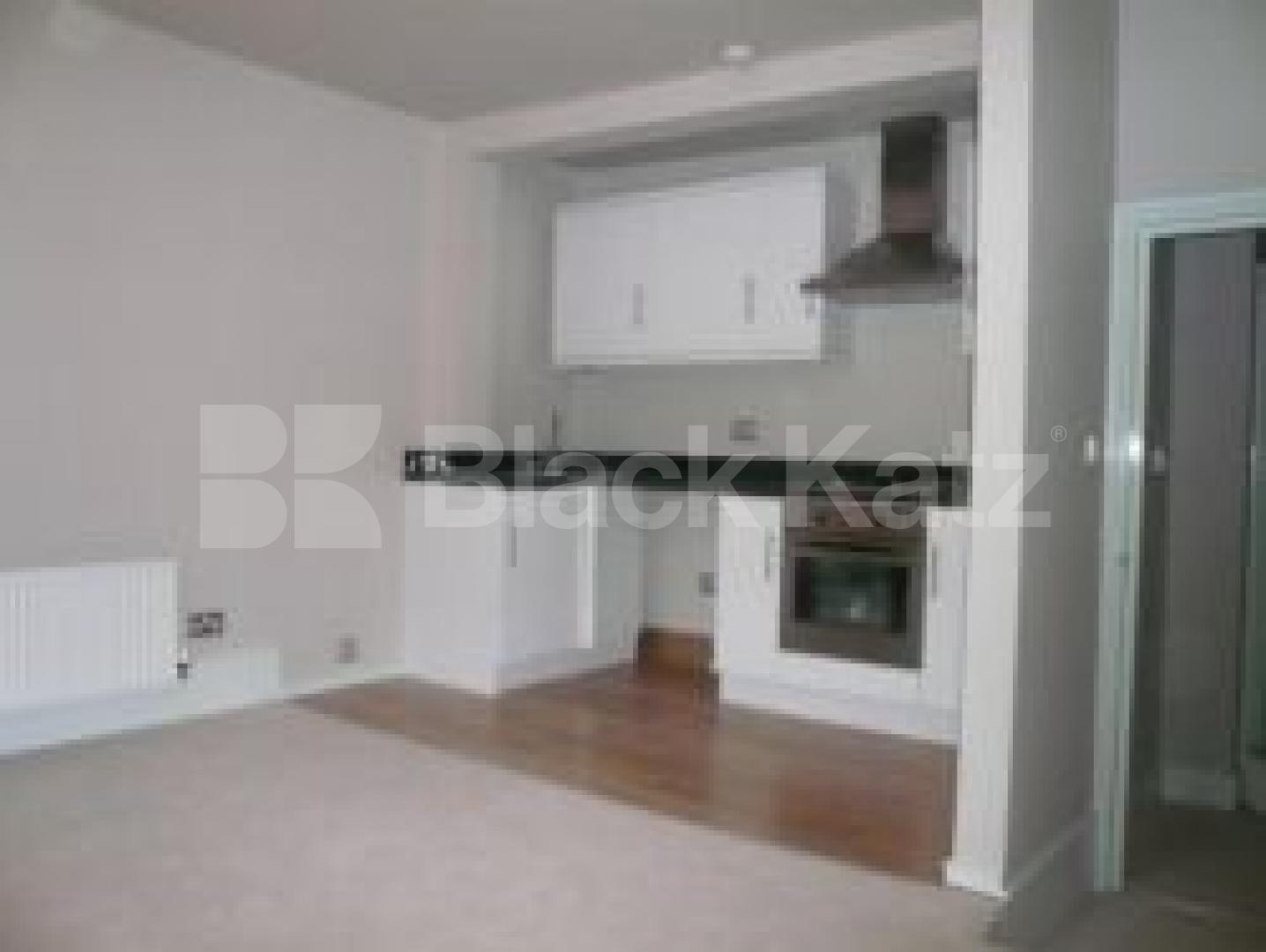 			2 Bedroom, 1 bath, 1 reception Flat			 Park Road, CROUCH END N8